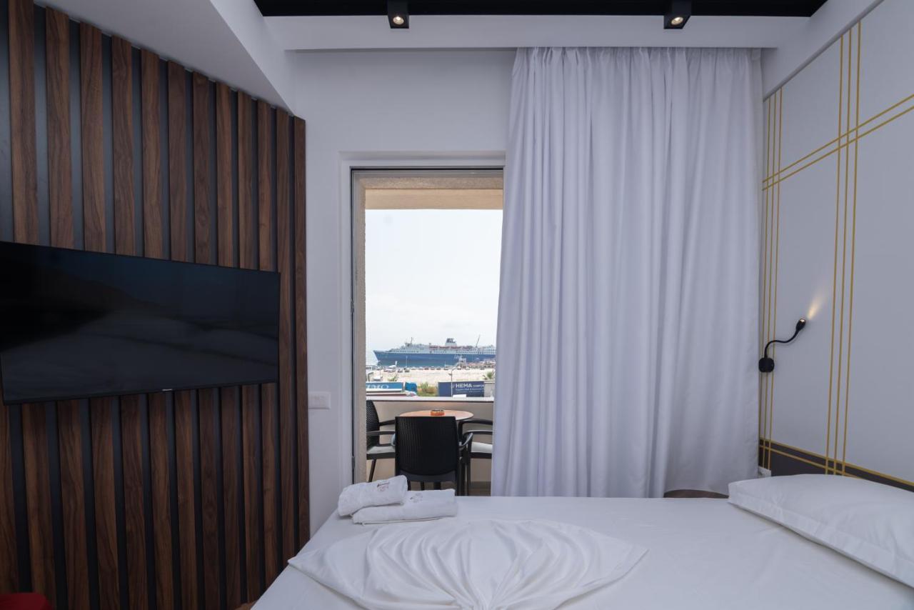 Hotel Portside Gf Vlorë Esterno foto