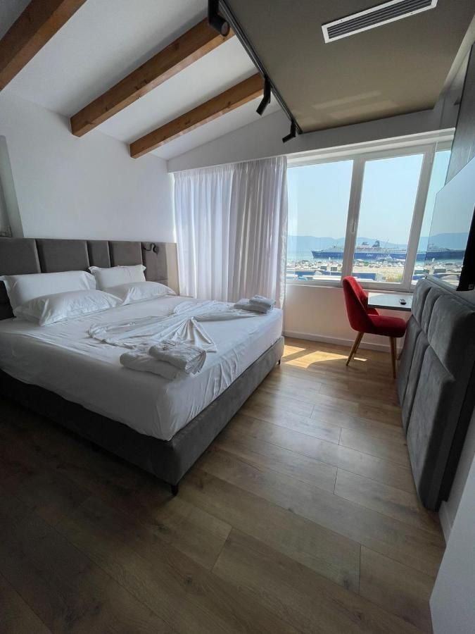 Hotel Portside Gf Vlorë Esterno foto