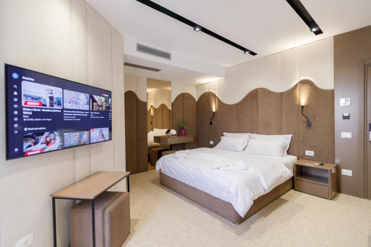 Hotel Portside Gf Vlorë Esterno foto