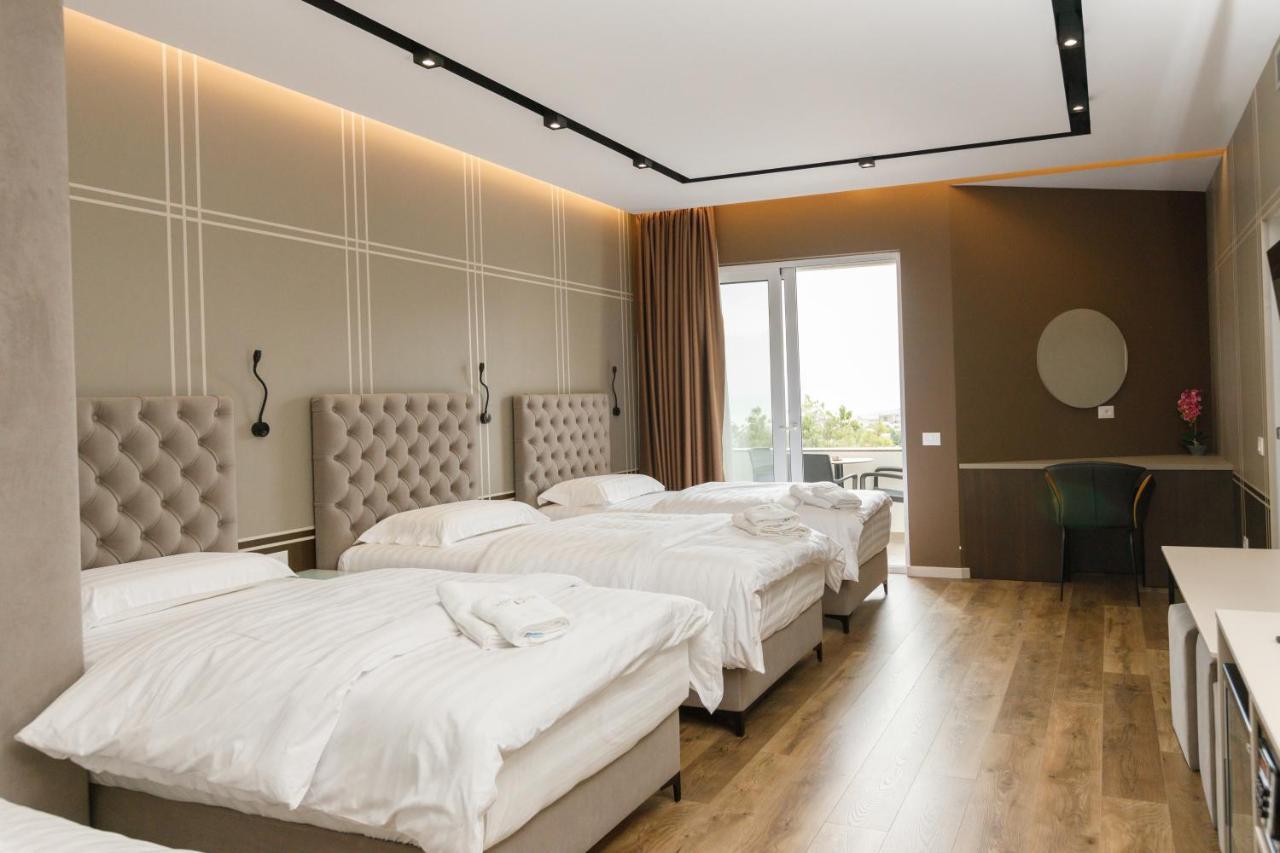 Hotel Portside Gf Vlorë Esterno foto