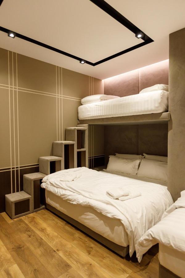 Hotel Portside Gf Vlorë Esterno foto